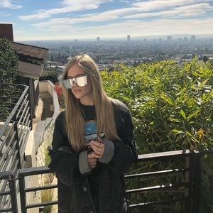 Meet your Posher, Amanda